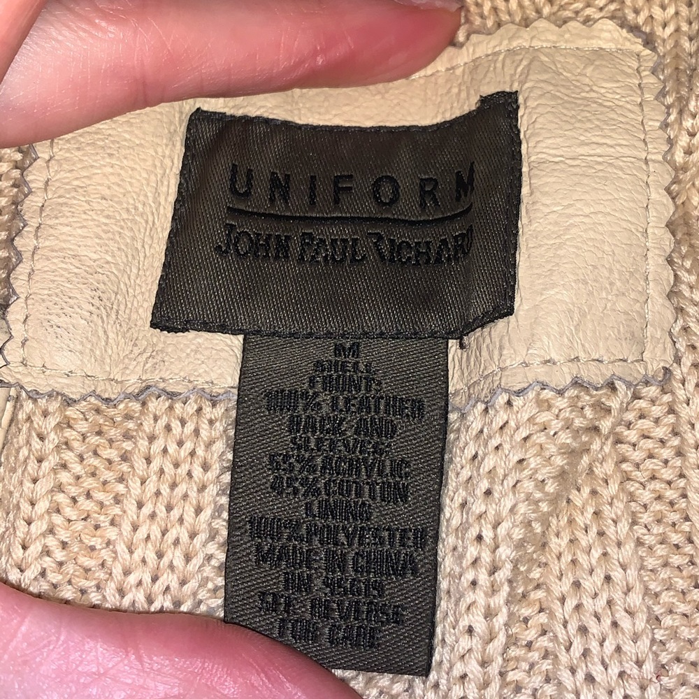 JohnPaulRichard Sweater - Picture 4 of 7